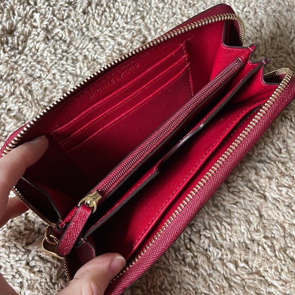 Michael Kors Wristlet - Picture 2 of 2